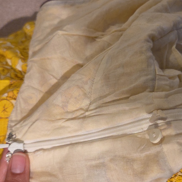 Yellow Lemon Halter Dress WITH POCKETS Size 6 - Picture 6 of 7